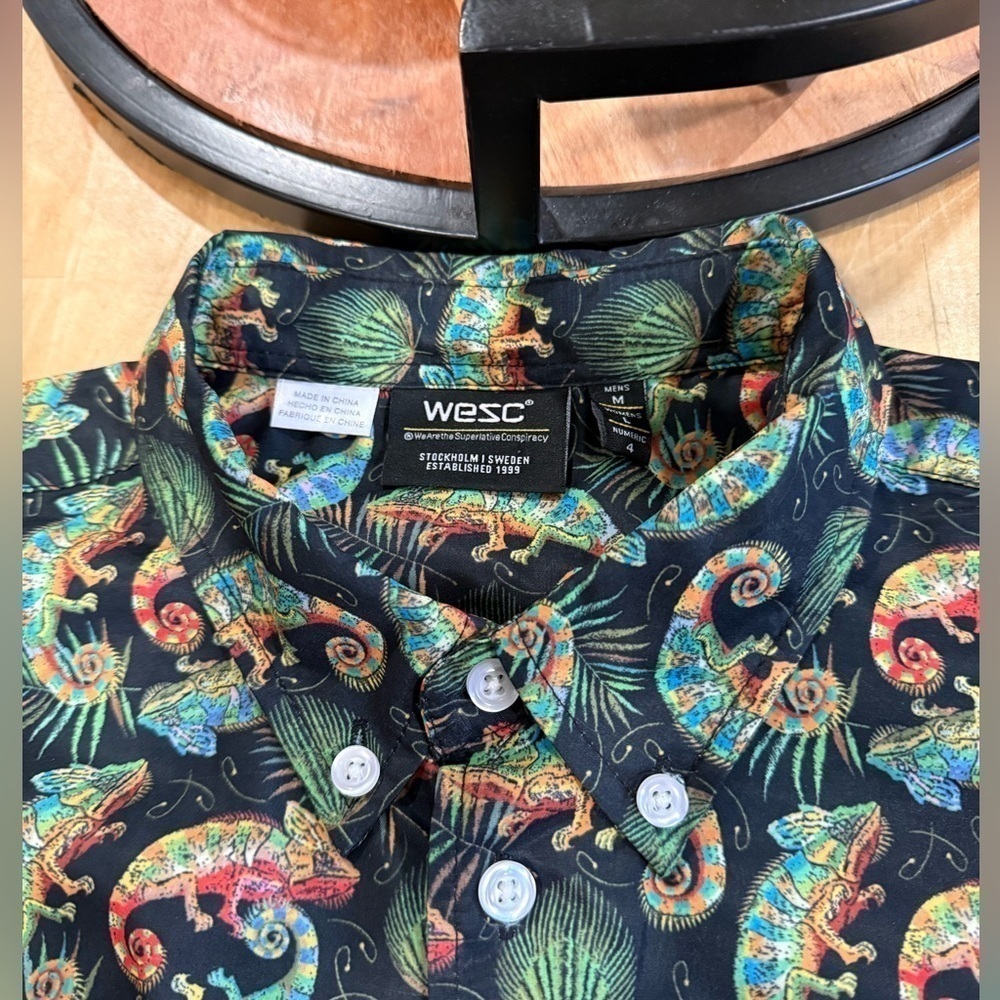 WeSC Unisex Shirt Short Sleeve Oden Chameleons 4 Men’s M Medium Women’s L Large - Picture 7 of 10